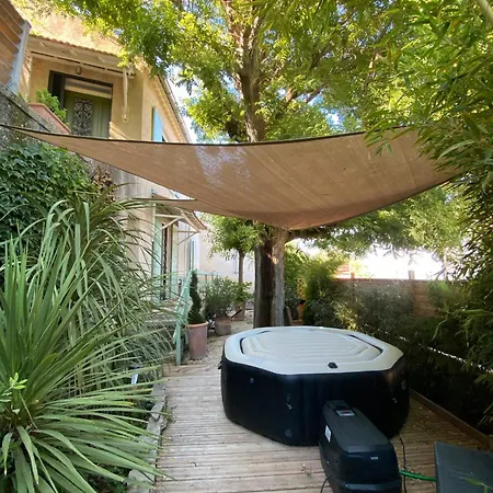 Vakantiehuis Le Sophora Avec Jacuzzi *