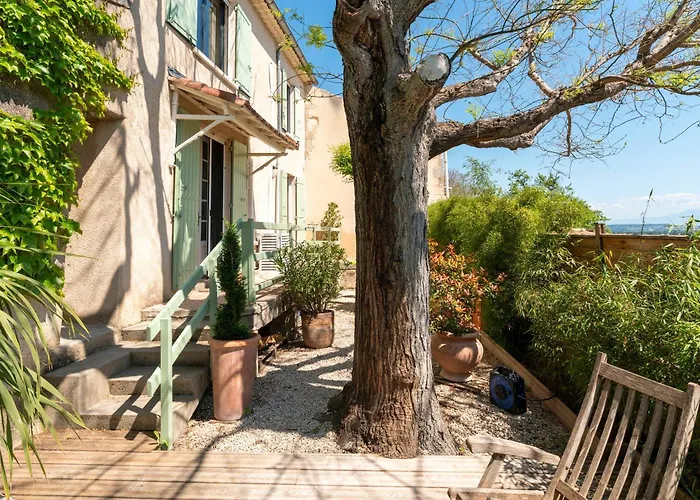 Le Sophora Avec Jacuzzi Casa de Férias Rochefort-du-Gard
