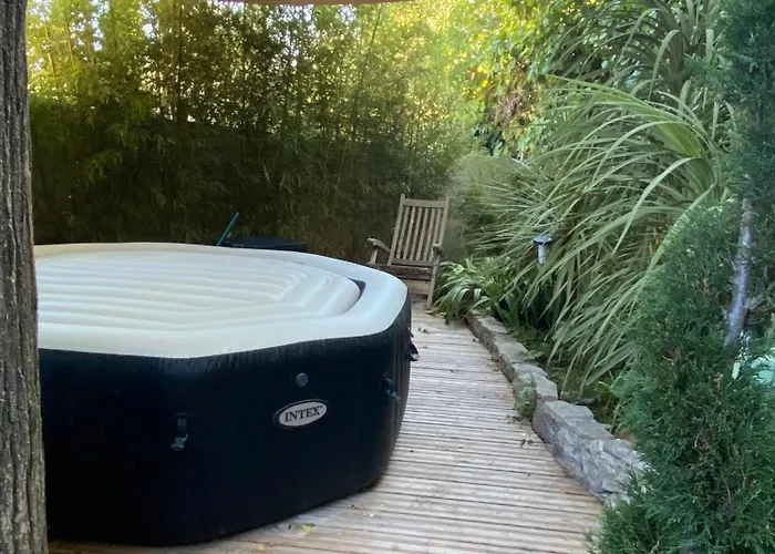 Casa de Férias Le Sophora Avec Jacuzzi